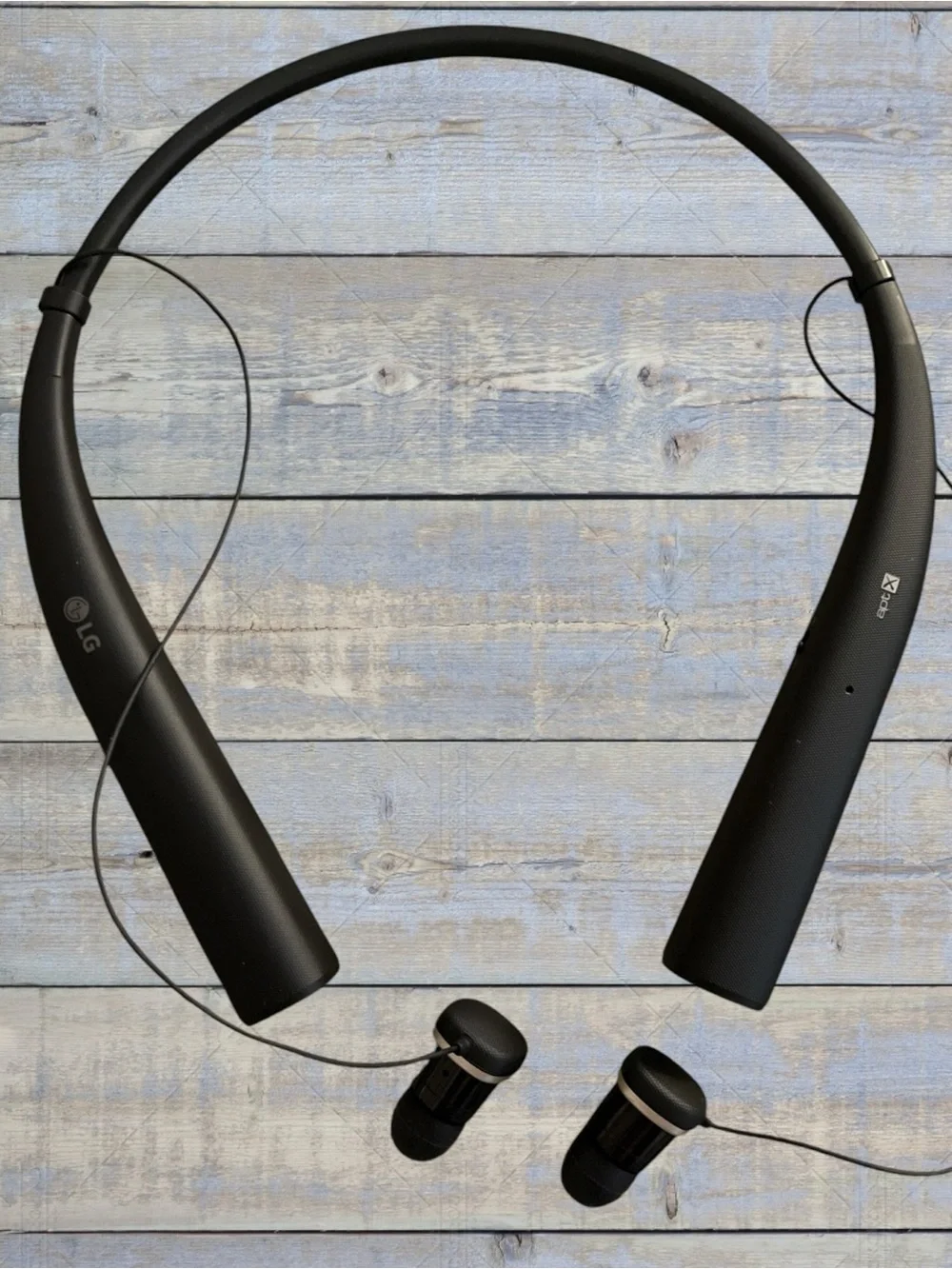 LG TONE PRO HBS-780 Bluetooth Wireless Stereo Neckband Headset — NEW NEVER USED